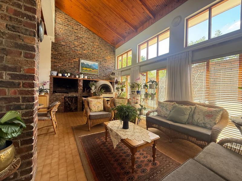 4 Bedroom Property for Sale in Panorama Western Cape